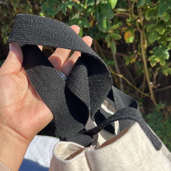 Loungefly Stranger Things Poster Canvas Tote - Picture 8 of 16